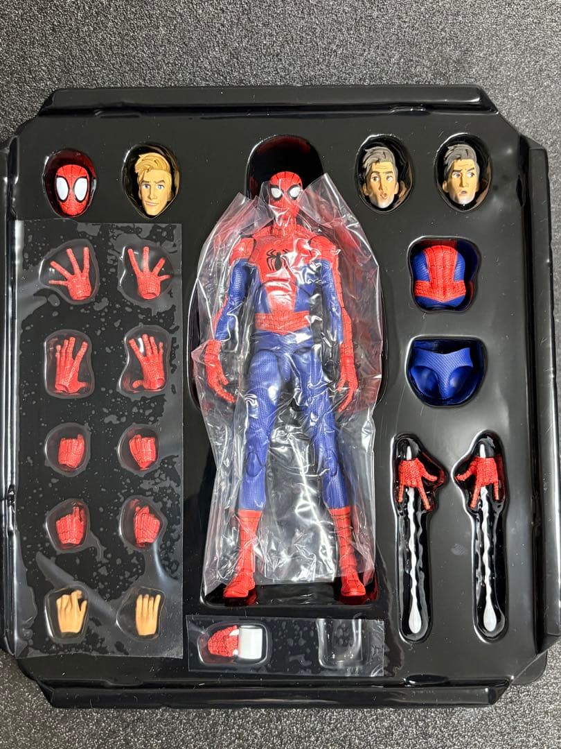 スパイダーバース SVアクション ピーター・B・パーカー/スパイダーマン DX版