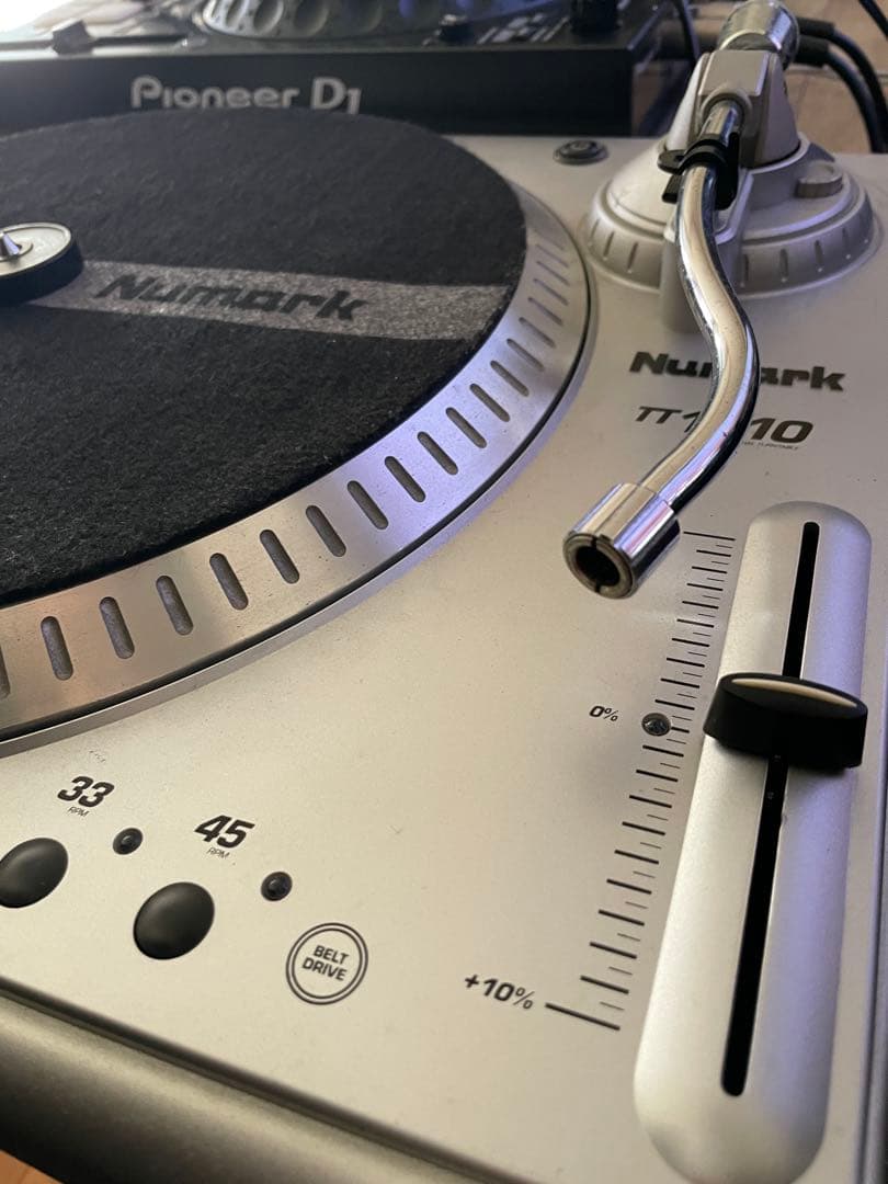 Numark TT1610 ターンテーブル シルバー