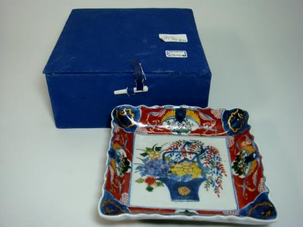 皿■渦福 明 色絵染付 四角皿 花篭 唐草 花尽くし 赤絵 時代物 骨董品■