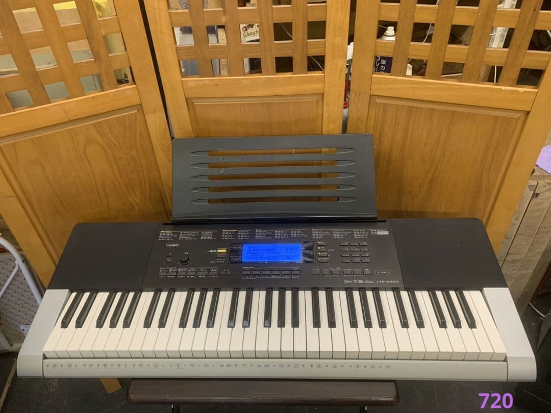 CASIO 電子キーボード 譜面台付き　CTK-4400