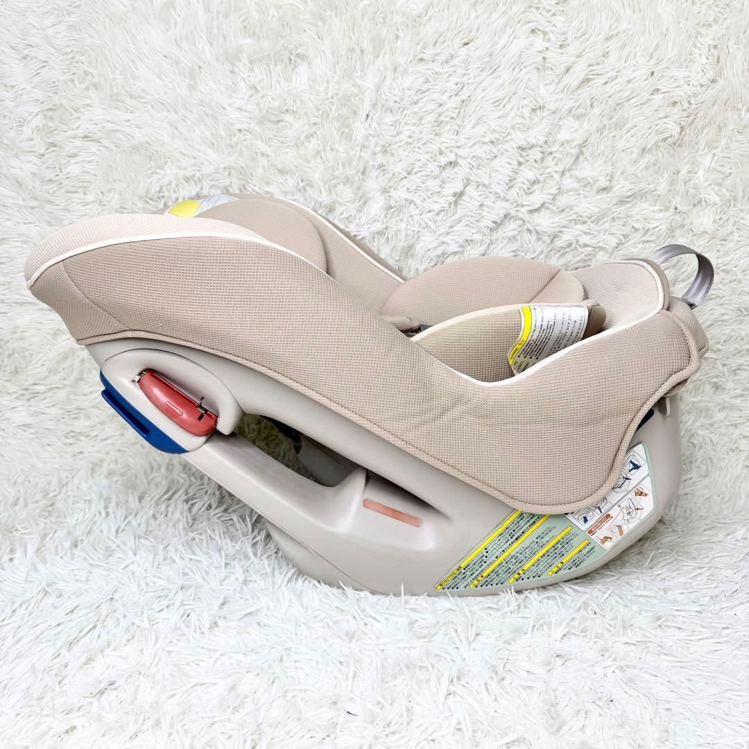 美品 Combi コッコロS UX ヘーゼルナッツ チャイルドシート 軽量