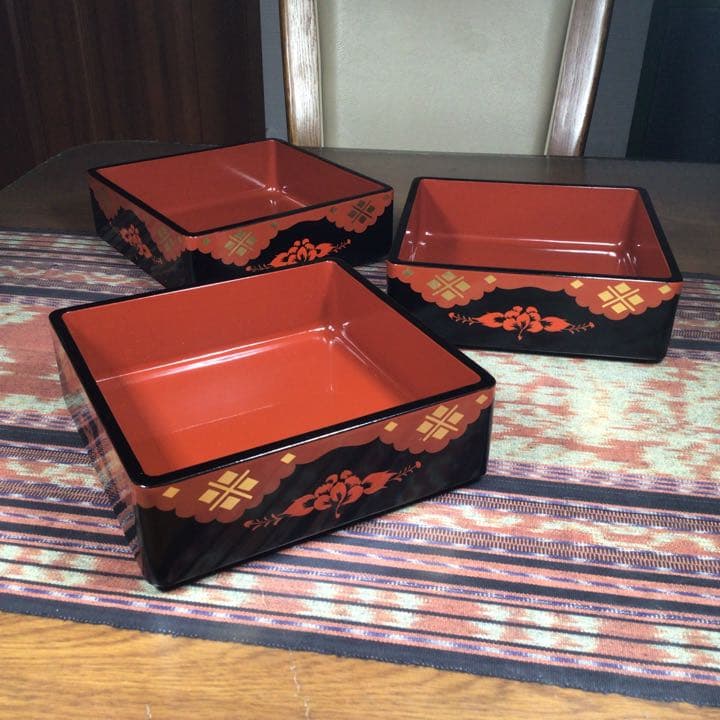 『行事うー特価』　秀衡塗　丸三漆器　『牡丹重』　6.5寸　重箱