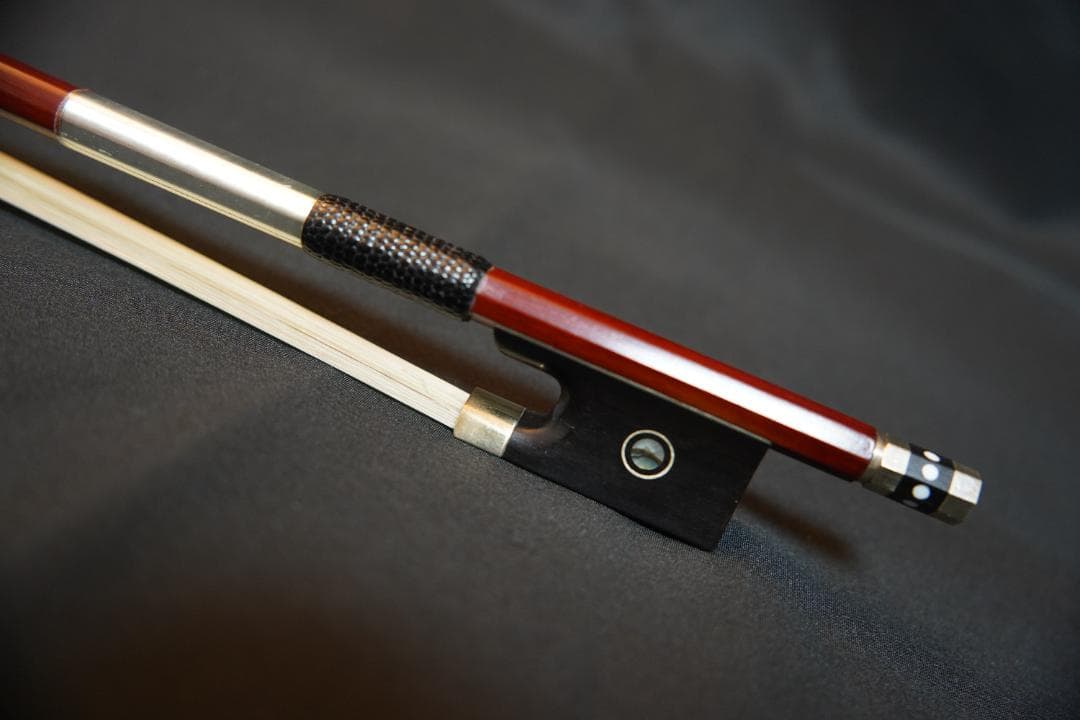 【良弓】バイオリン　フェルナンブーコ　弓　4/4　装飾スクリュー　☆2