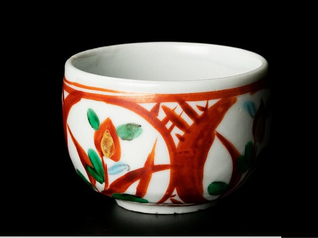 人間国宝 加藤卓男 赤絵草花紋酒杯 　M239