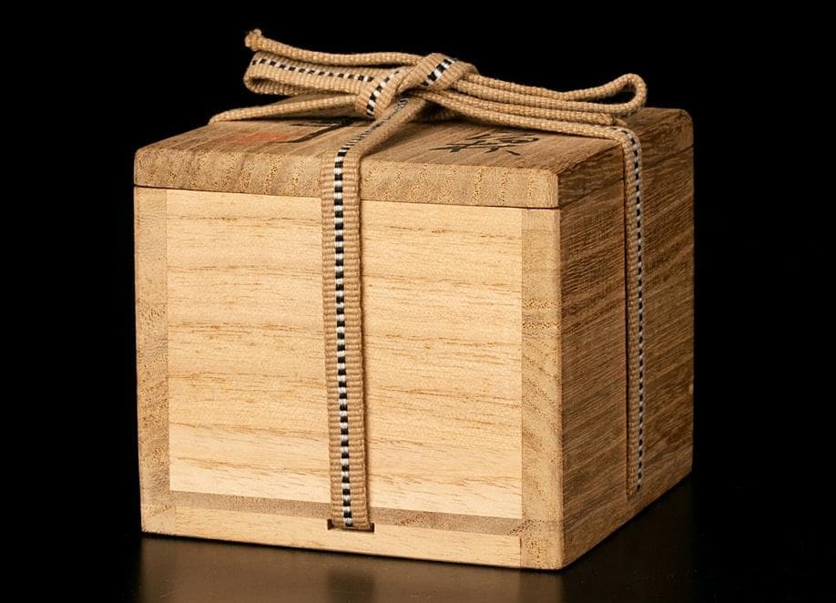 人間国宝 加藤卓男 赤絵草花紋酒杯 　M239