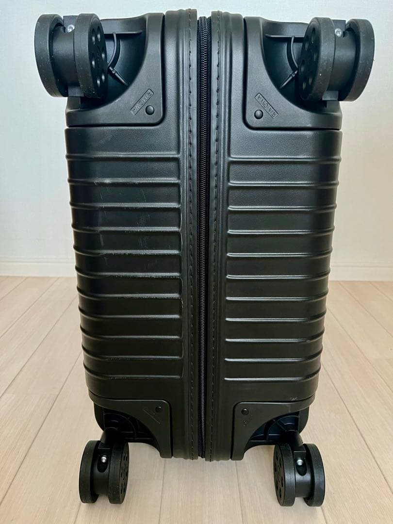 RIMOWA（リモア）スーツケース　エッセンシャル　チェックインL