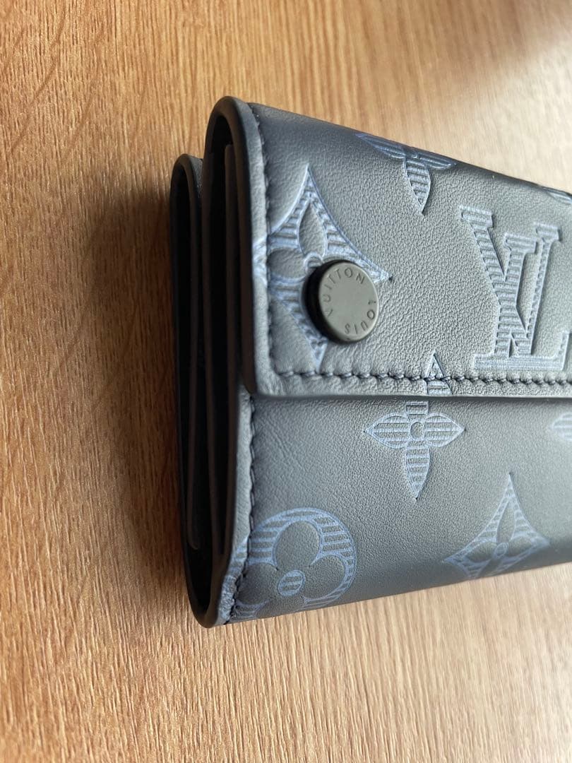 LOUIS VUITTON モノグラム シャドウディスカバリーコンパクト 財布