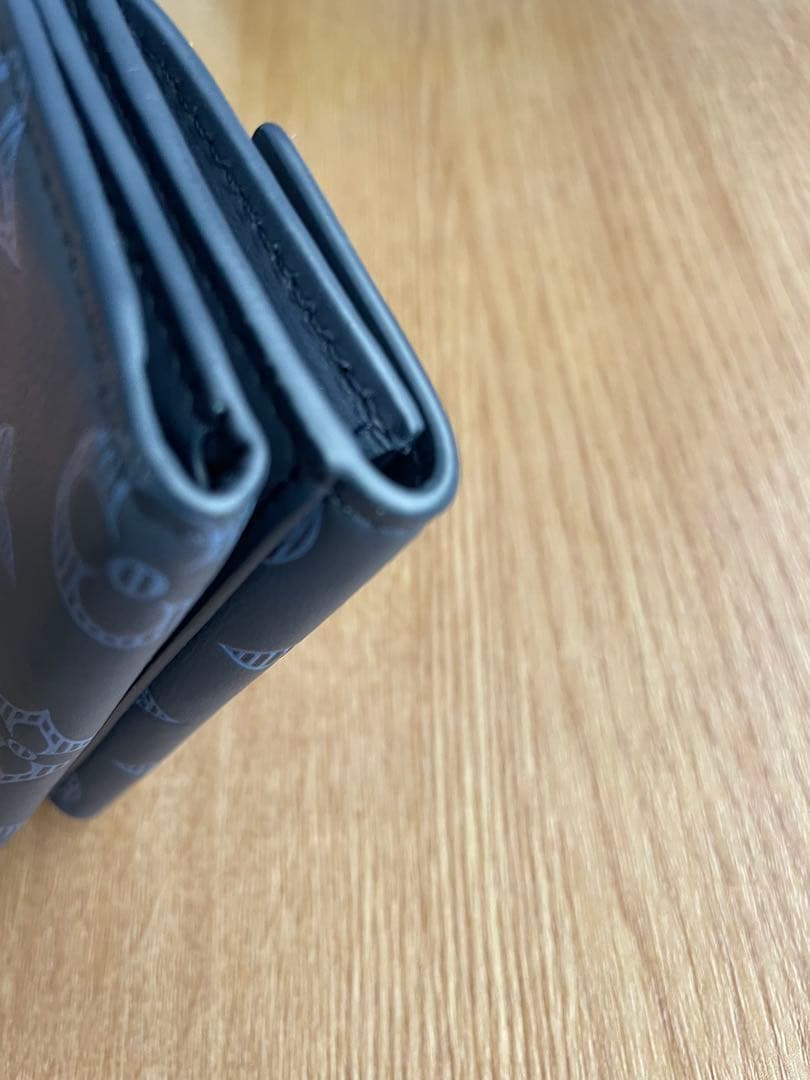 LOUIS VUITTON モノグラム シャドウディスカバリーコンパクト 財布