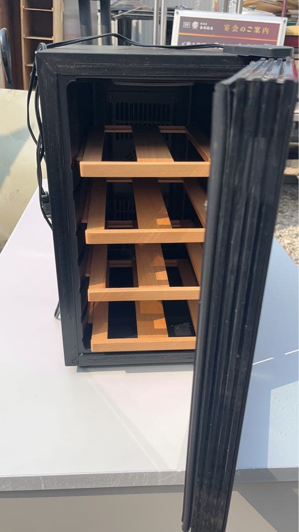 ワインセラー8ボトル　BWCー008P