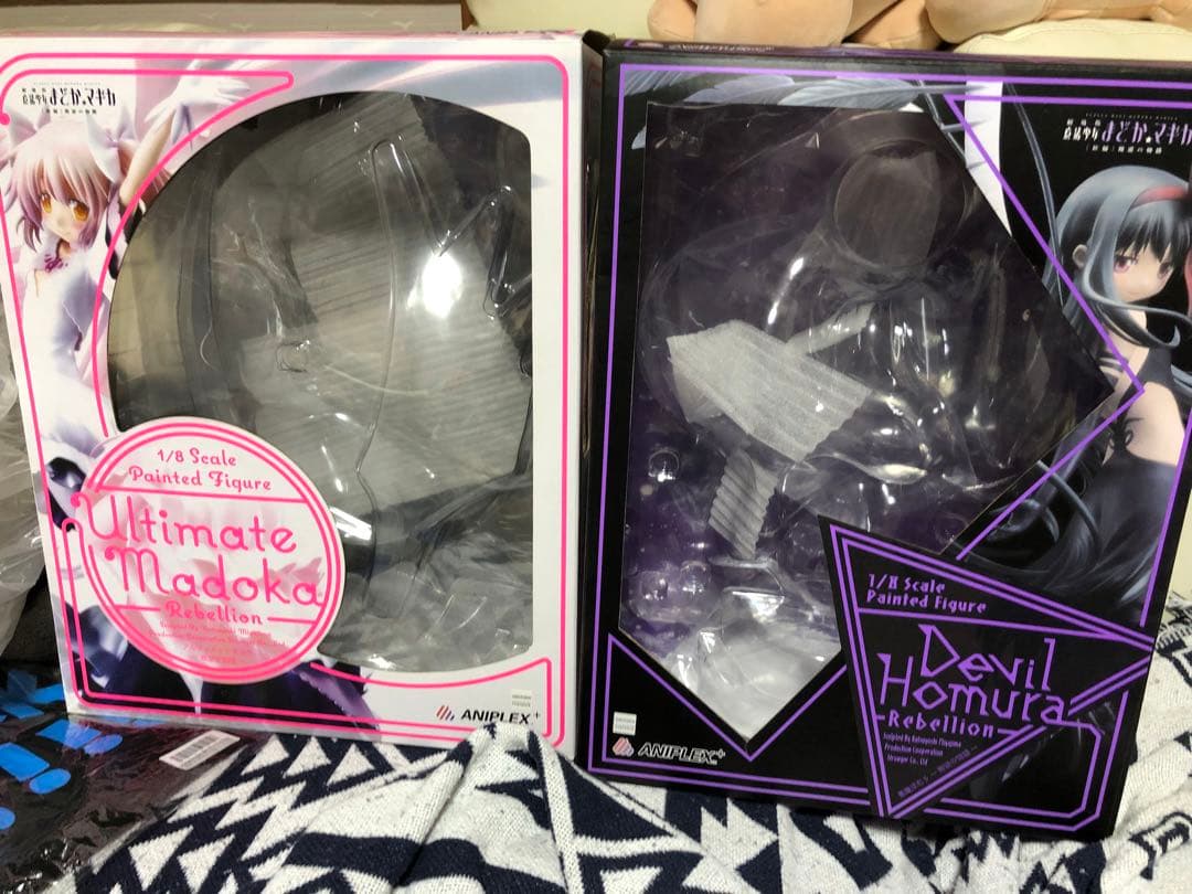 アルティメットまどか、悪魔ほむら　フィギュア