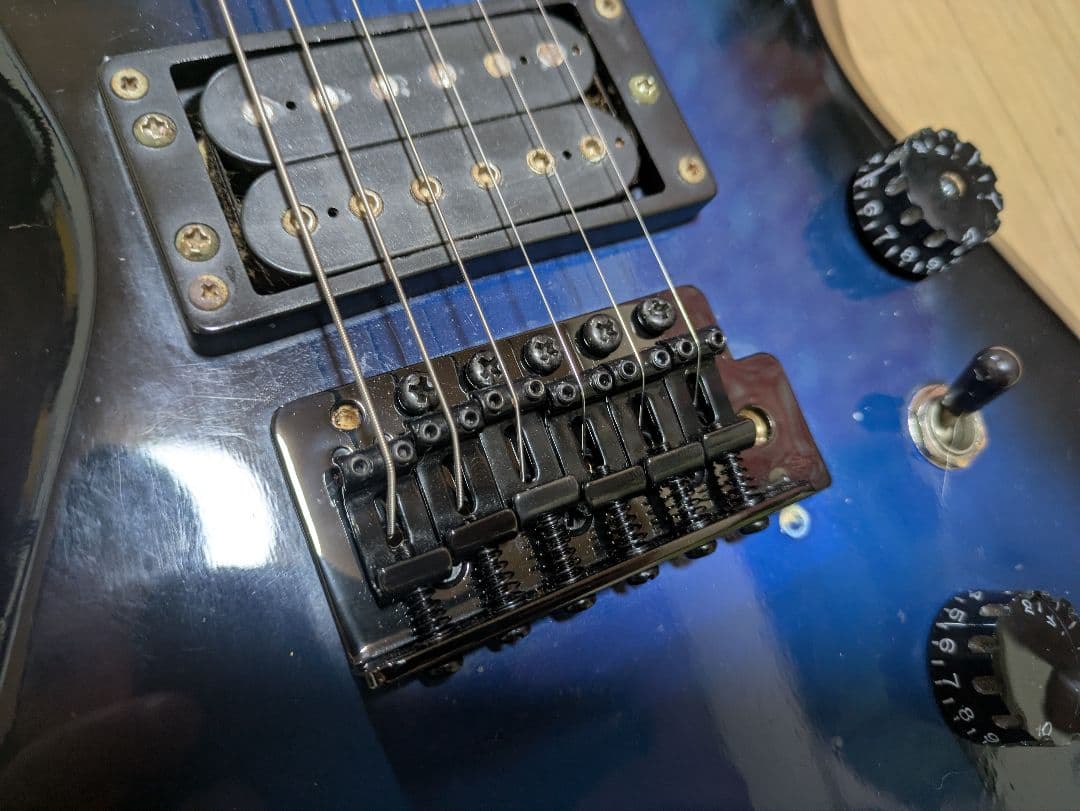 HURRICANE EVA エクスプローラーエレキギター