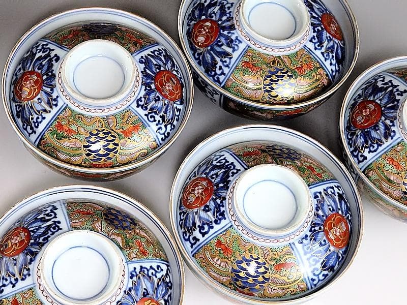 大聖寺伊万里 　染錦　牡丹に唐草吉祥紋図　蓋茶碗 　５客 　214AS- GGo