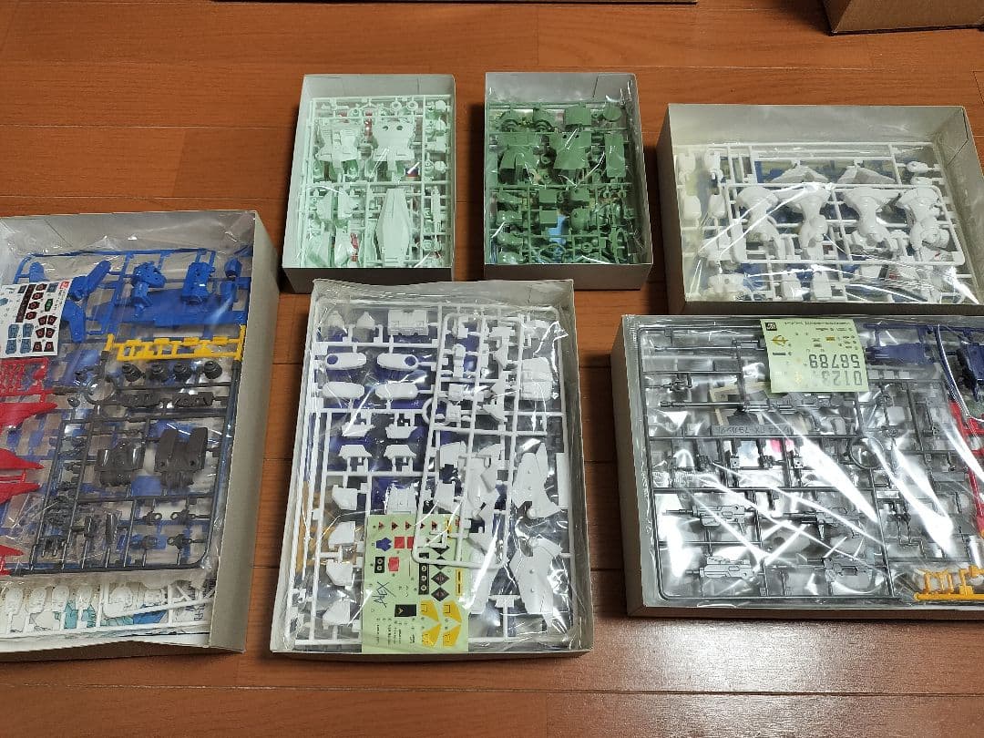 旧キット ガンダム、量産型ザク、NT1、GP01、フルバーニアン、陸戦型VSザク