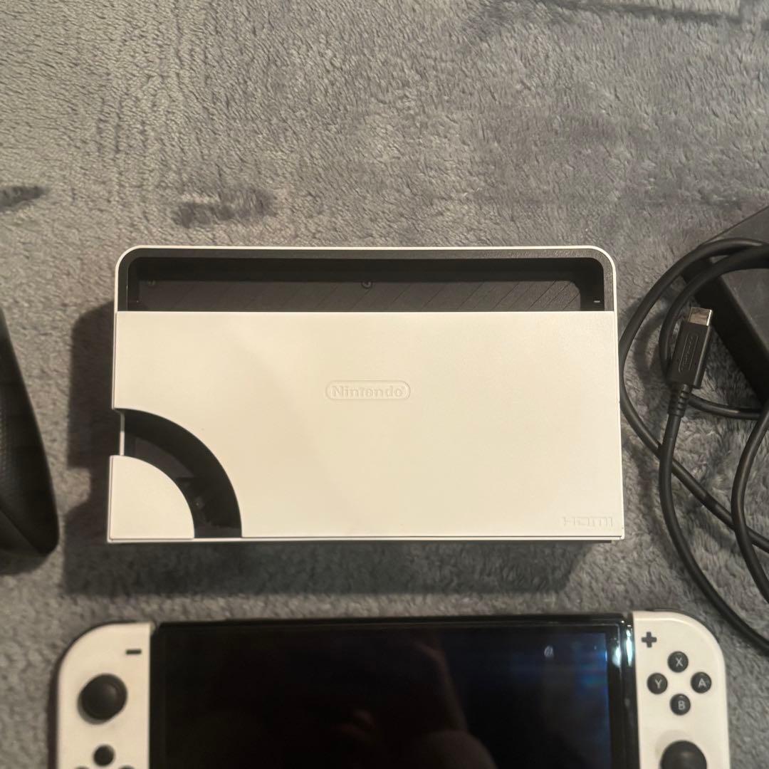 美品 Nintendo Switch ホワイト 動作確認済み