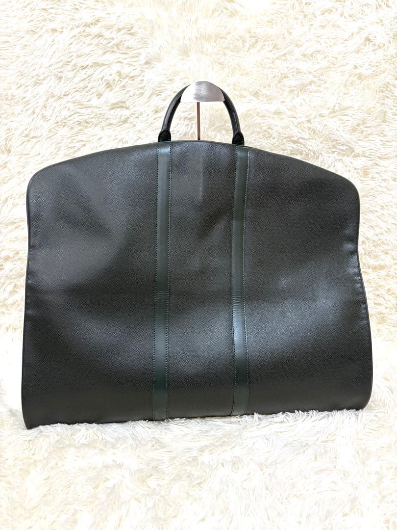 ルイ ヴィトン タイガ ベーリング ガーメントバッグ M30134 グリーン