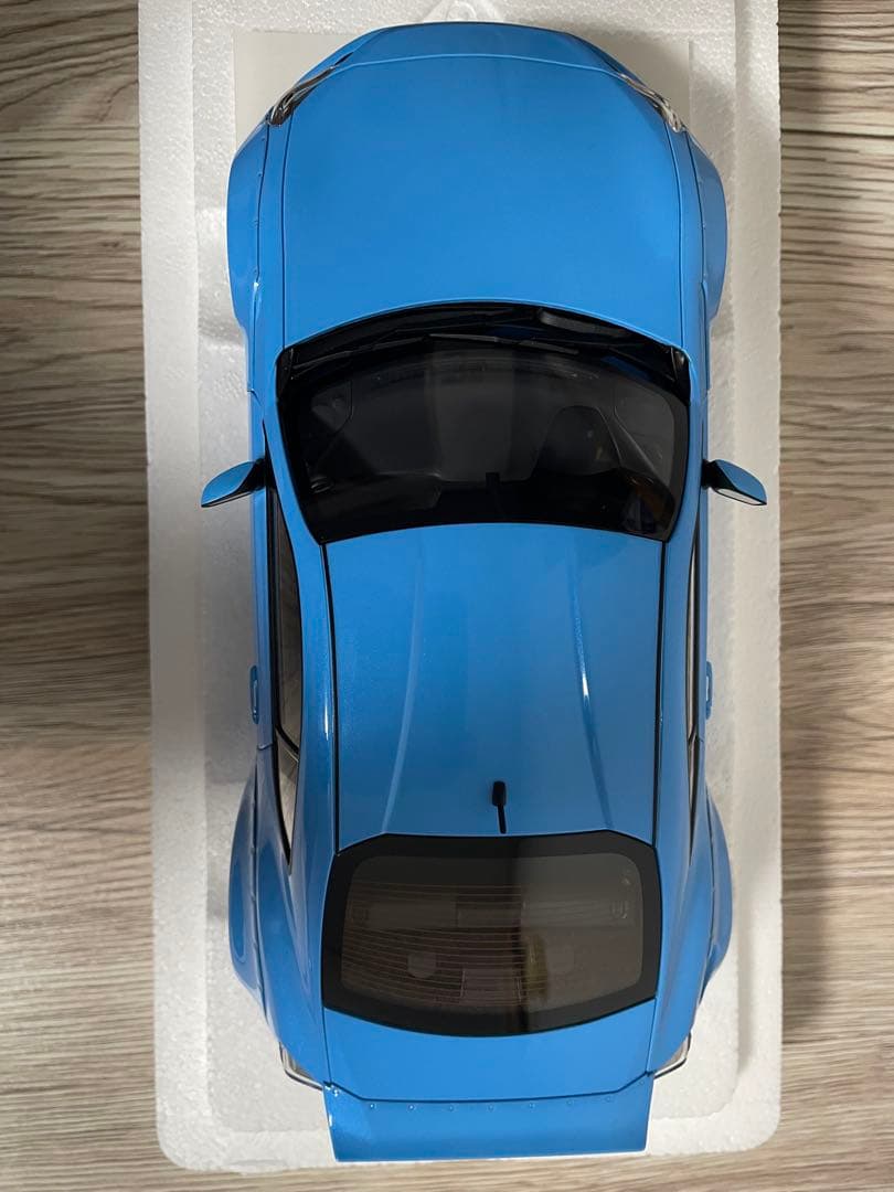 オートアート　ROCKT BANNY 86 1/18 メタリックスカイブルー