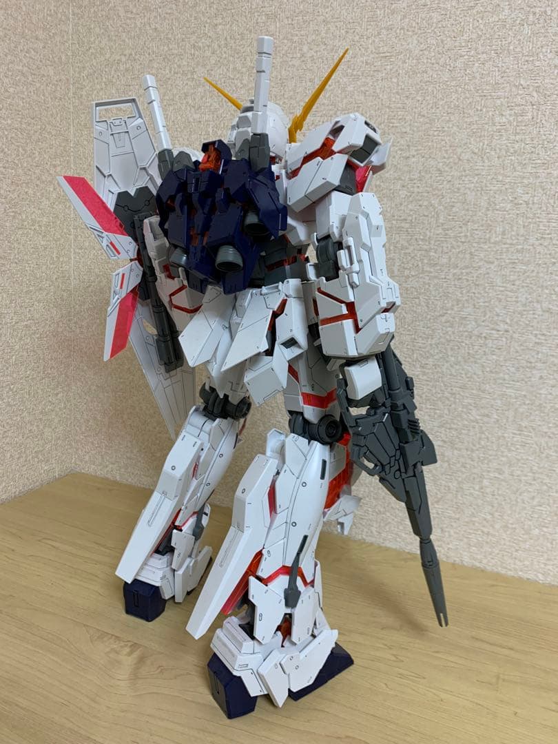 メガサイズ　ユニコーンガンダム