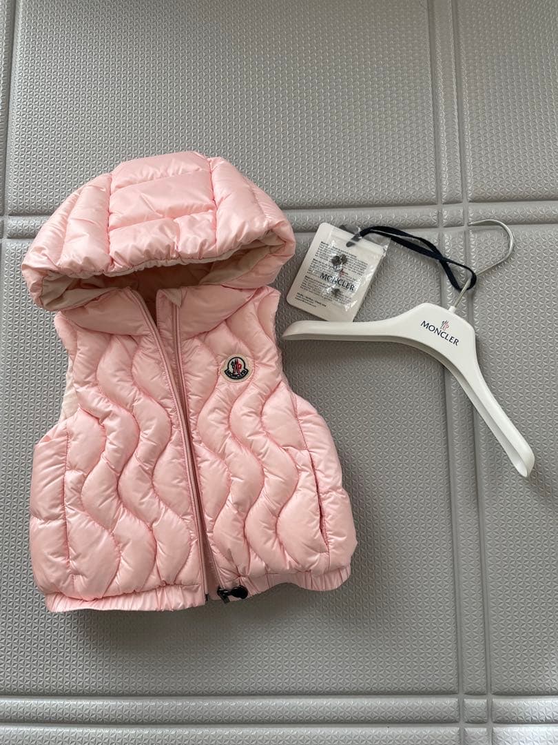 【新品未使用品】MONCLER ピンク ダウンベスト