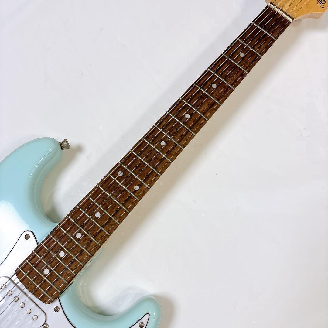 Bacchus ストラトタイプ エレキギター 水色　パステルカラー　バッカス