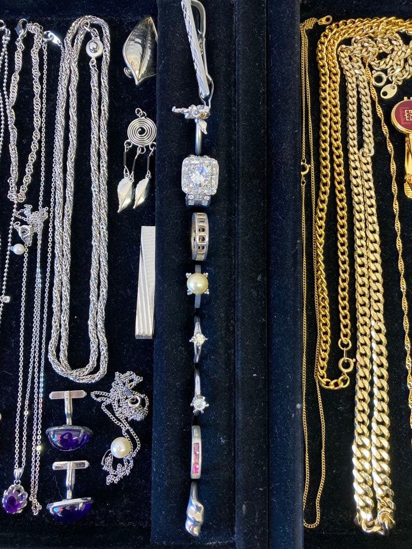 メッキアクセサリー、リング、ネックレス、タイピン、など大量にまとめて