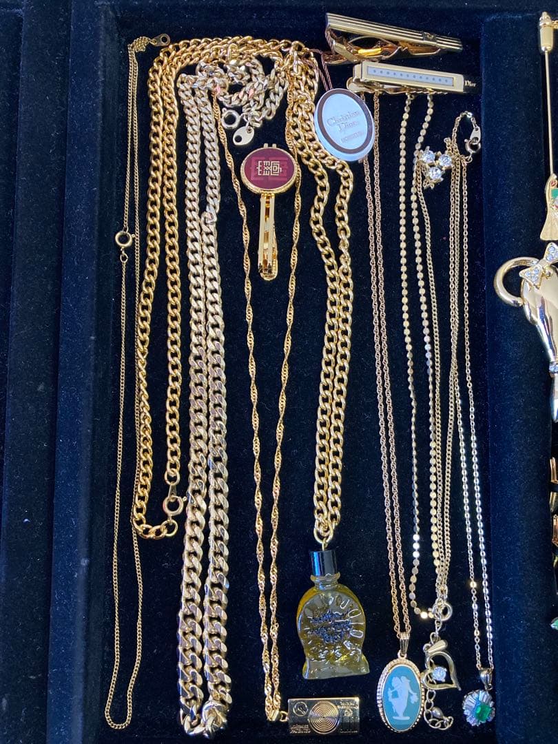 メッキアクセサリー、リング、ネックレス、タイピン、など大量にまとめて