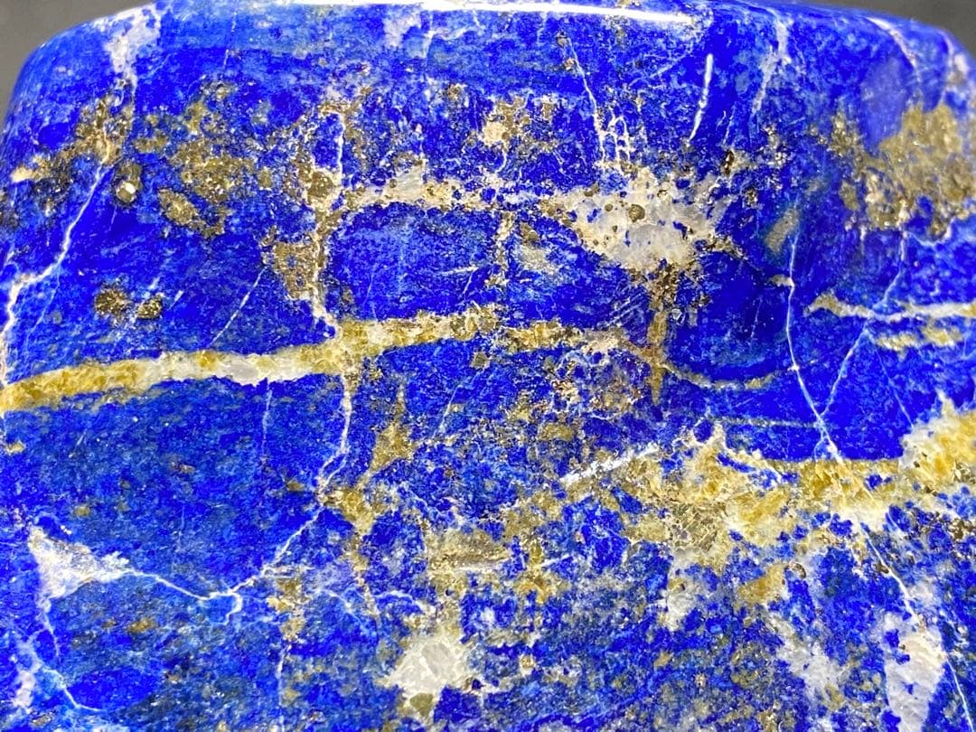 ラピスラズリ　(磨き) 505g