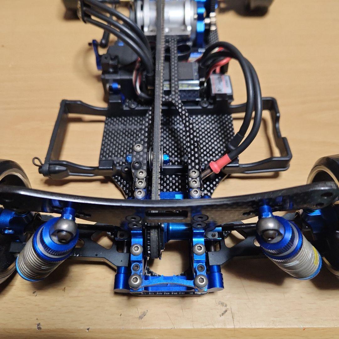 Futaba BLS551 カーボンシャーシ ヨコモ　 DRB ケツカキ仕様