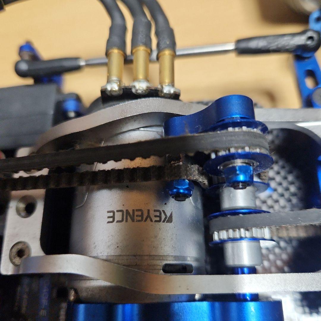 Futaba BLS551 カーボンシャーシ ヨコモ　 DRB ケツカキ仕様