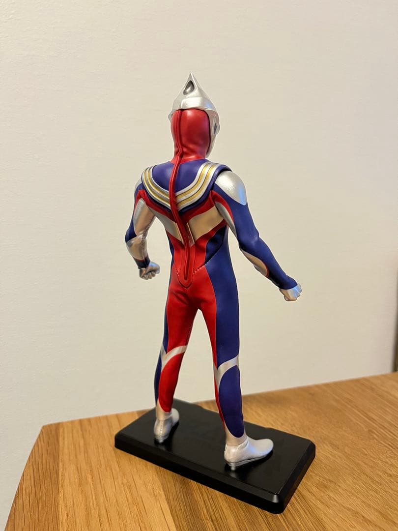 Alphamax ウルトラマン ティガ アクションフィギュア