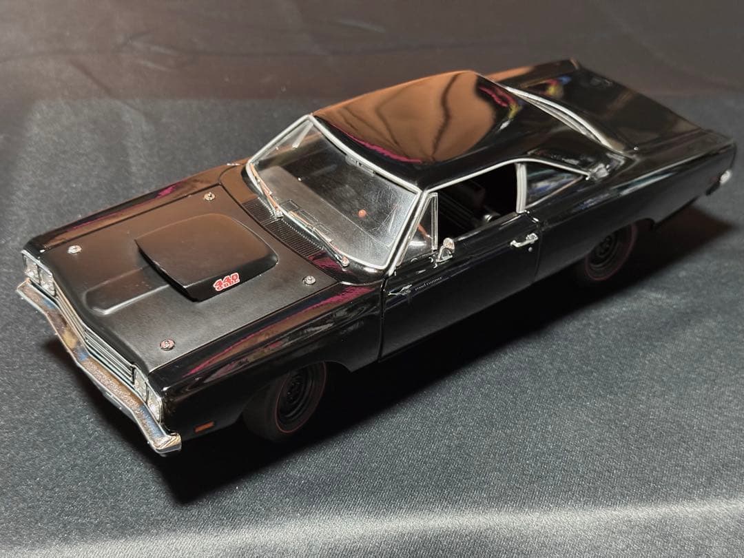 プリムスロードランナー 440GBBL 1/18scale 黒