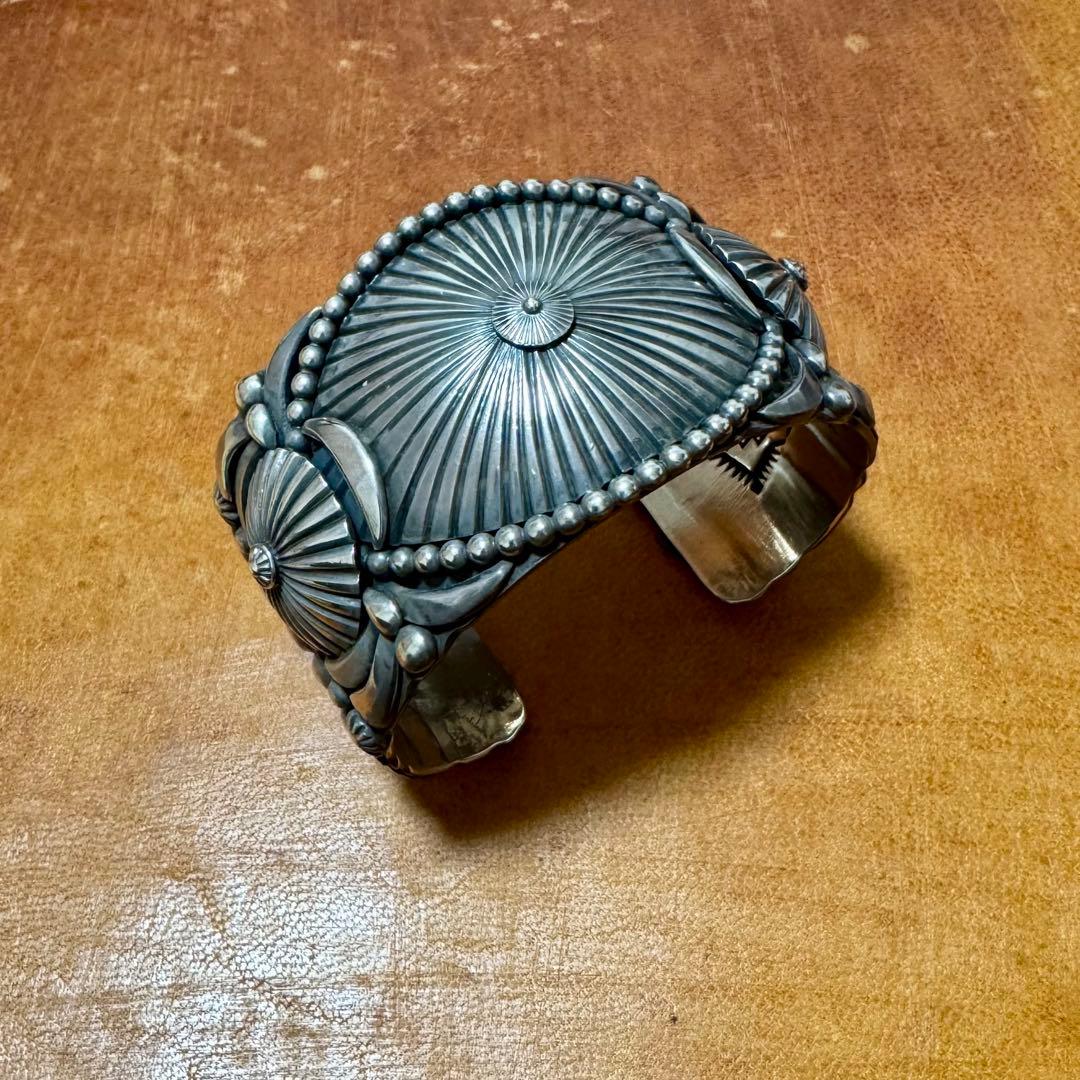 インディアンジュエリー　ナバホ族　デルバートゴードン　バングル