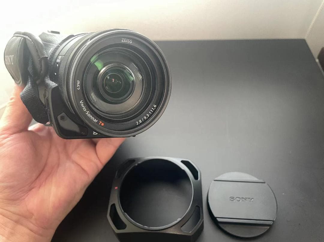 超美品 SONY ビデオカメラ Handycam CX900 デジタルHD