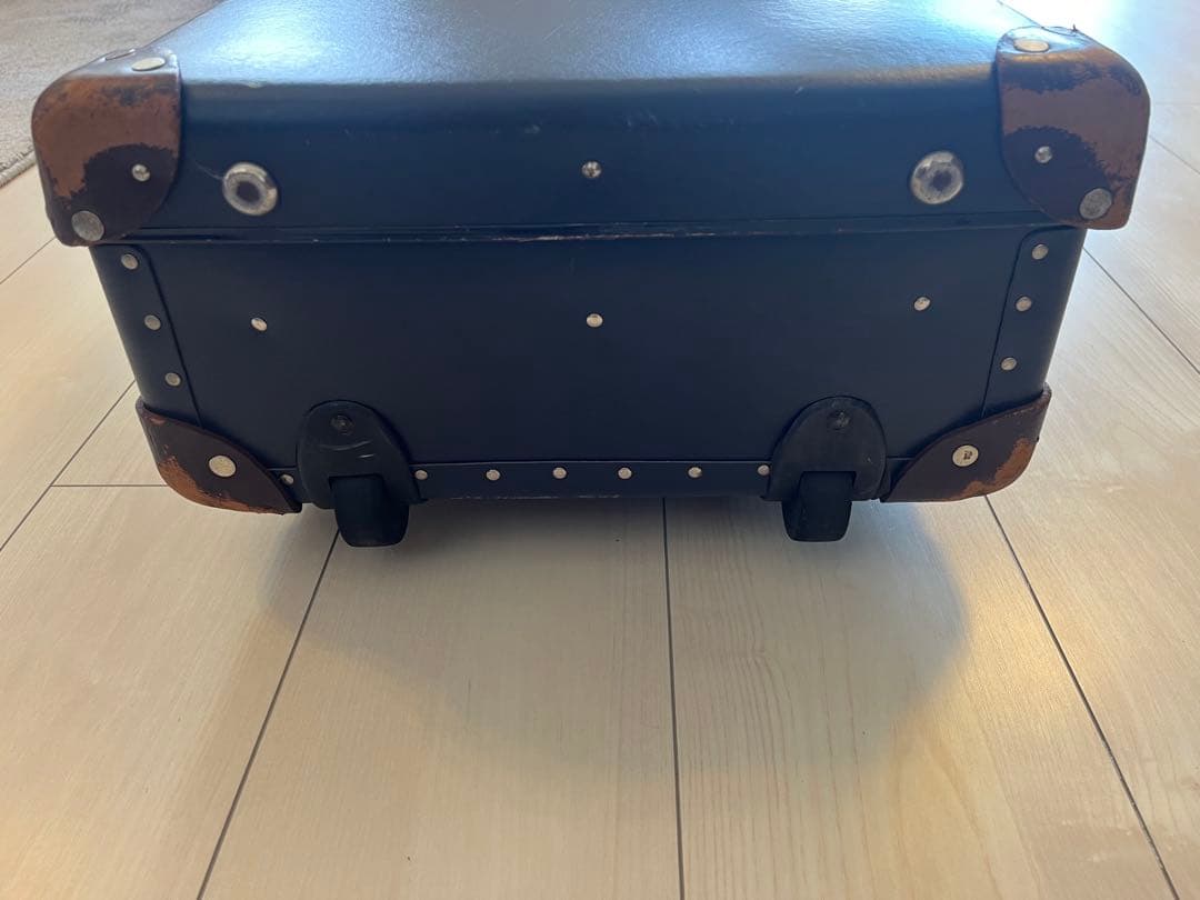 グローブトロッター スモールキャリーオンスーツケース（機内可）