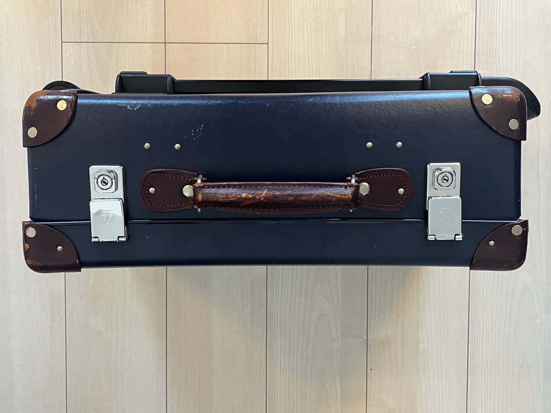 グローブトロッター スモールキャリーオンスーツケース（機内可）