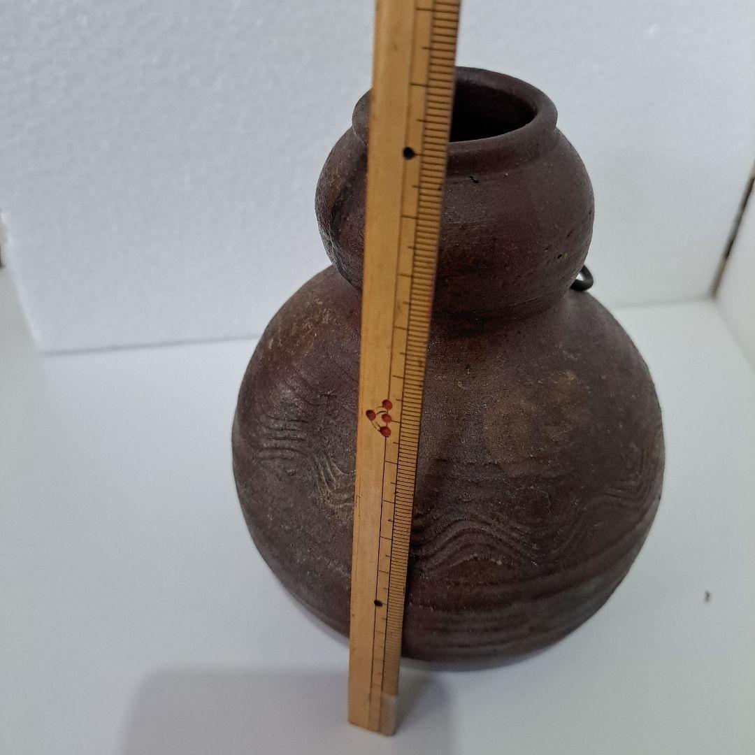 すずらん 桃山時代　古備前焼　花入 掛け用　瓢箪型　竹へら波図　茶道具