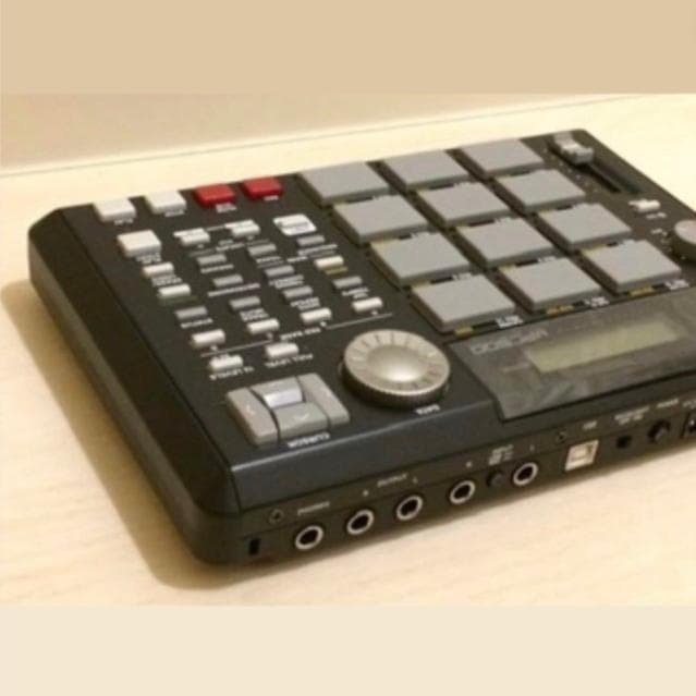 サンプラー AKAI PROFESSIONAL MPC500 音楽 音作り 編集