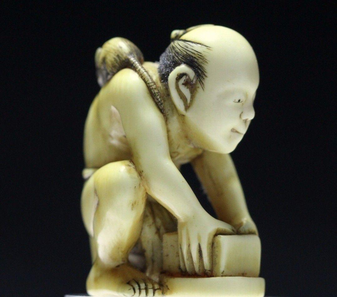 友政 在銘 根付 「ねずみを捕まえる男」 病平癒祈願 江戸時代 験担ぎ