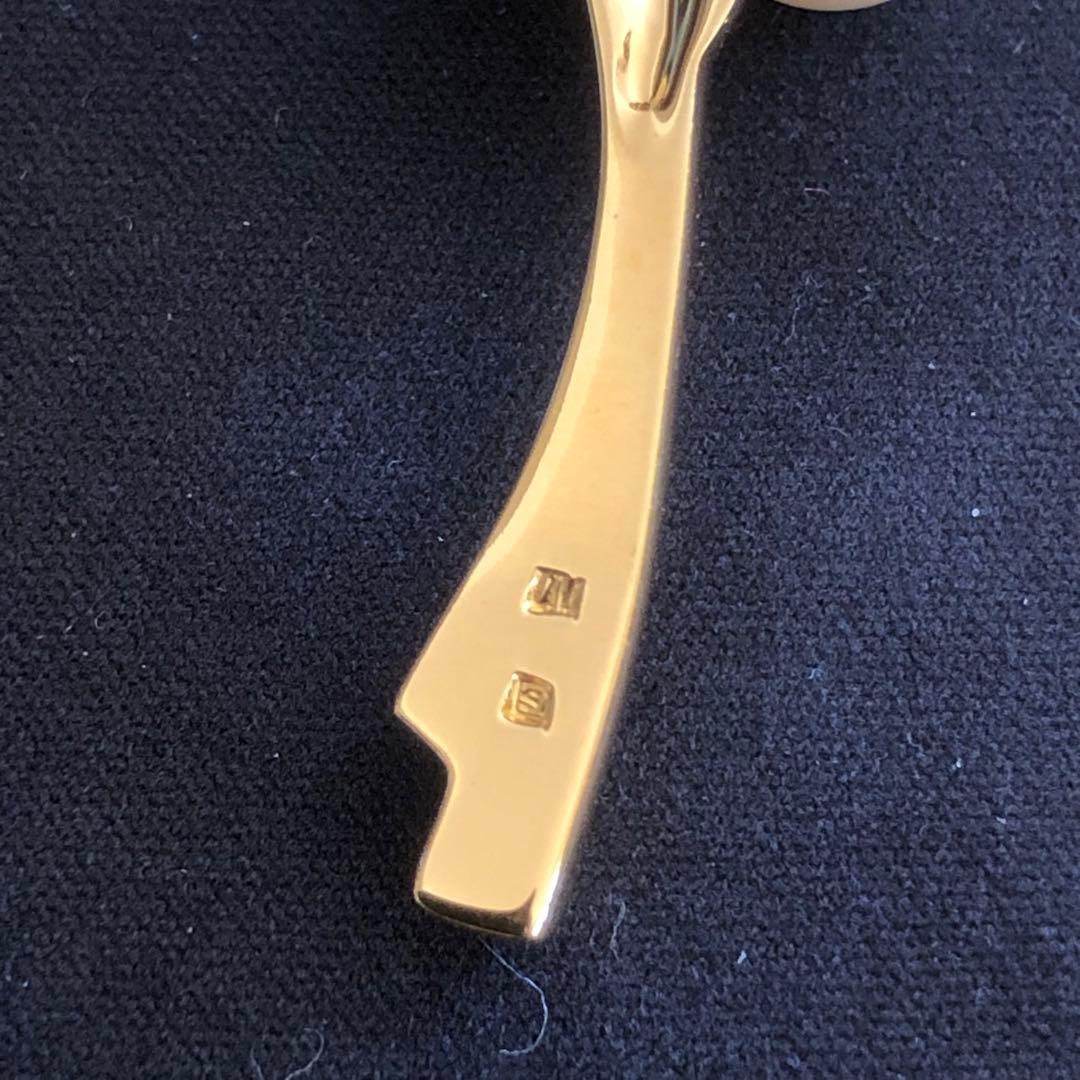 美品　ミキモト　シンプルライン　リーフモチーフ　本真珠　ブローチ　ミニポーチ付