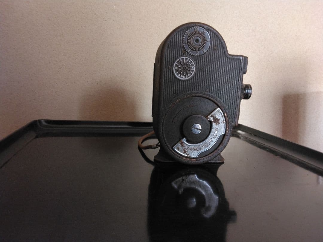 8mmフィルムプロジェクター 　　　撮影カメラとバッグ付き