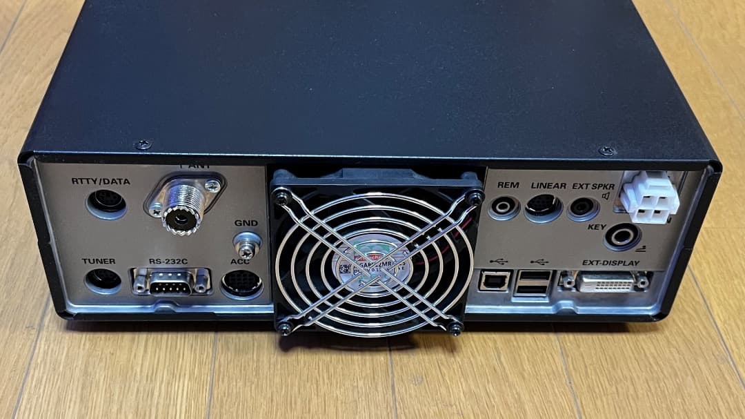 YAESU FTDX10 M HF/50MHz トランシーバー　50W