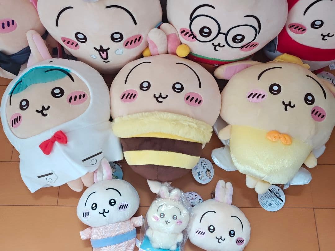 ちいかわ♥クッション♥ぴたれすと♥BIGぬいぐるみポーチ♥うさぎ大量１１点セット