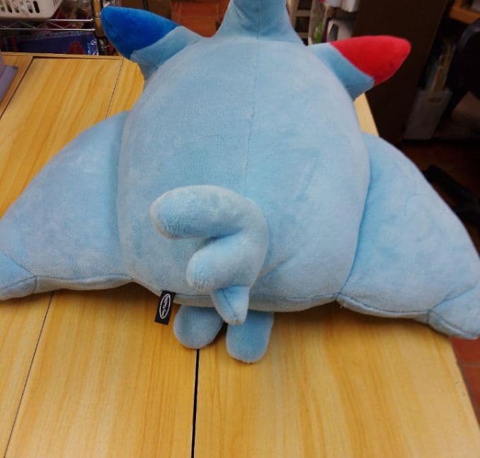 特大　ポケセン限定 コラボ ぬいぐるみクッション pokémon トゲキッス