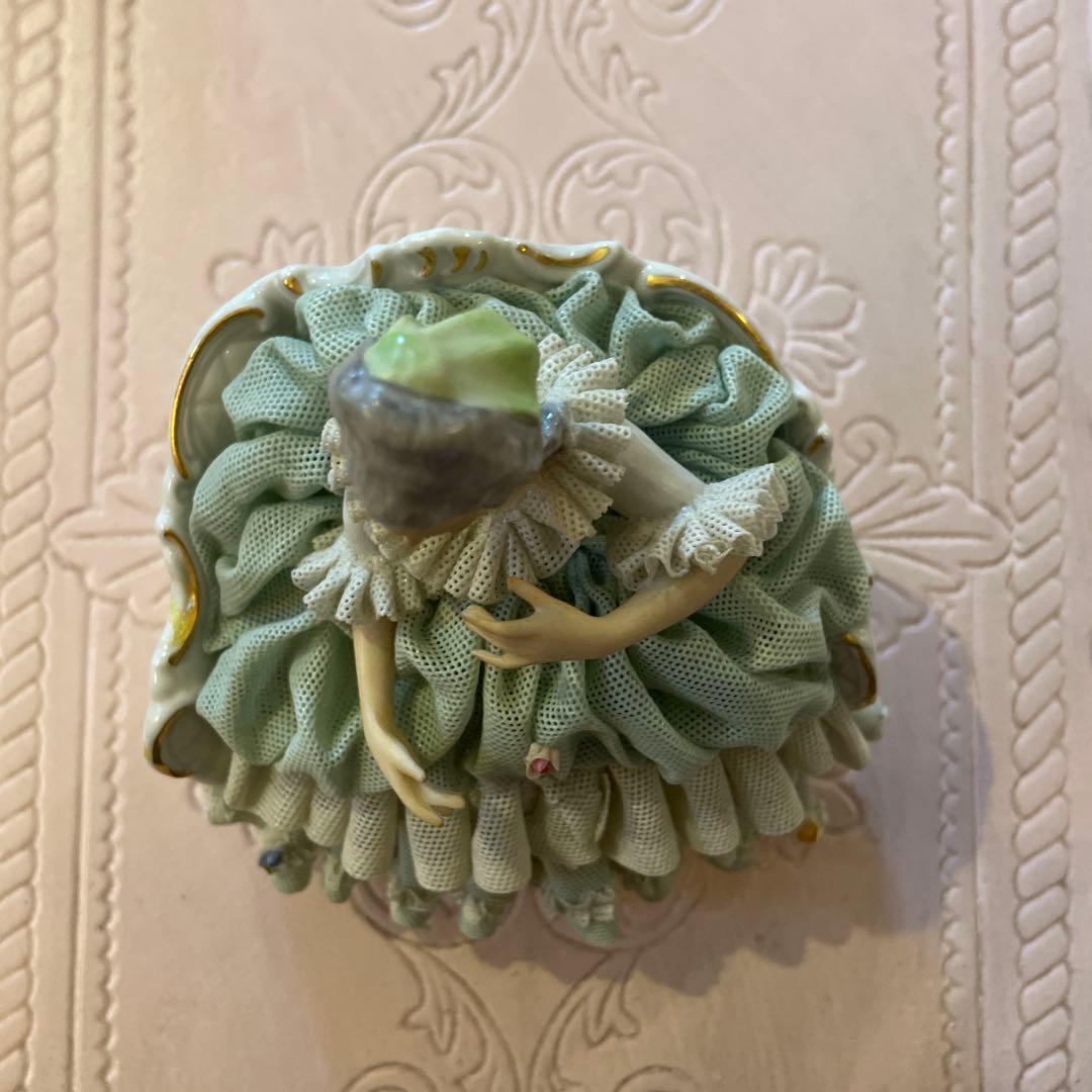 西ドイツの水色フリルドレスの陶器人形SALE‼️