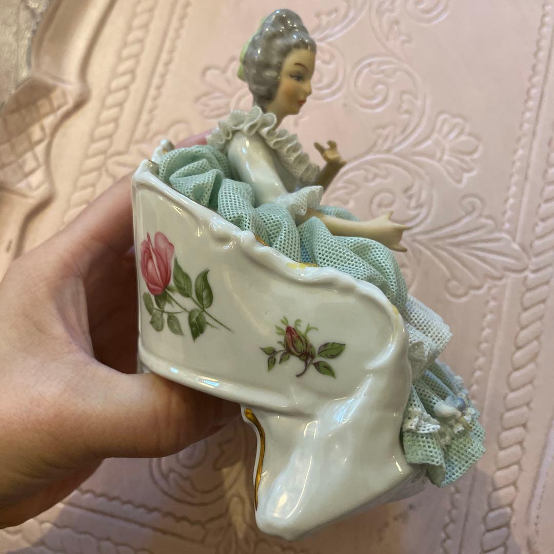 西ドイツの水色フリルドレスの陶器人形SALE‼️