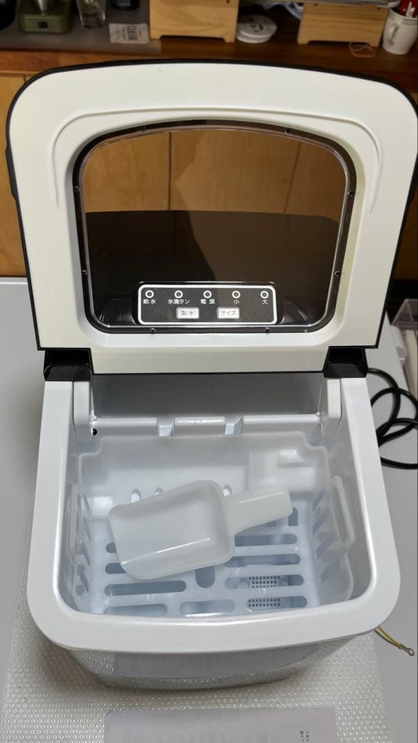 家庭用　製氷機　ブラック