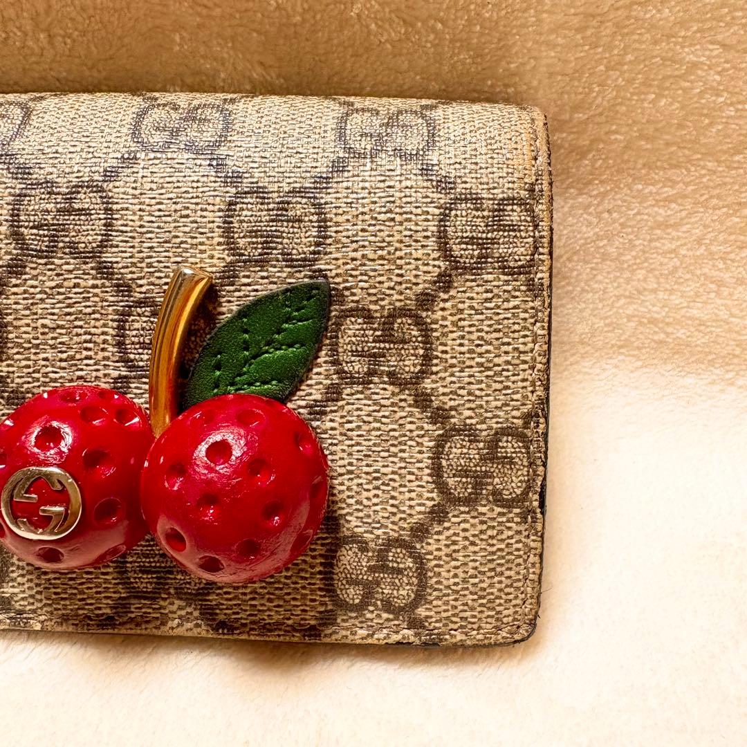 GUCCI GGスプリーム チェリー ウォレット〔二つ折財布〕
