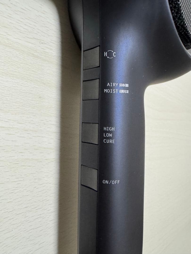 ヘアドライヤー HOLISTIC CCID-G04B