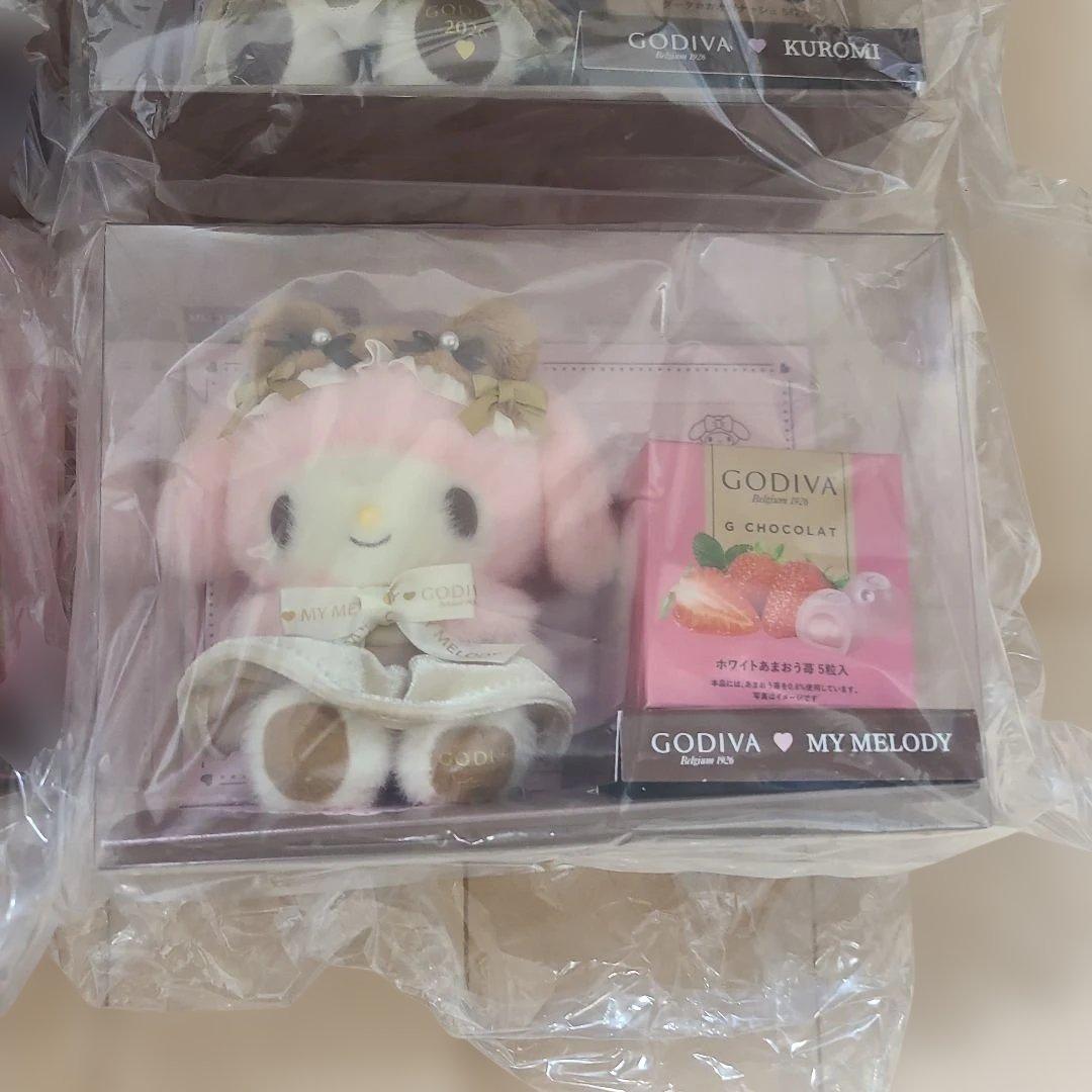 【全種類！ネット即完売】ゴディバ×サンリオ マスコットホルダー 2026