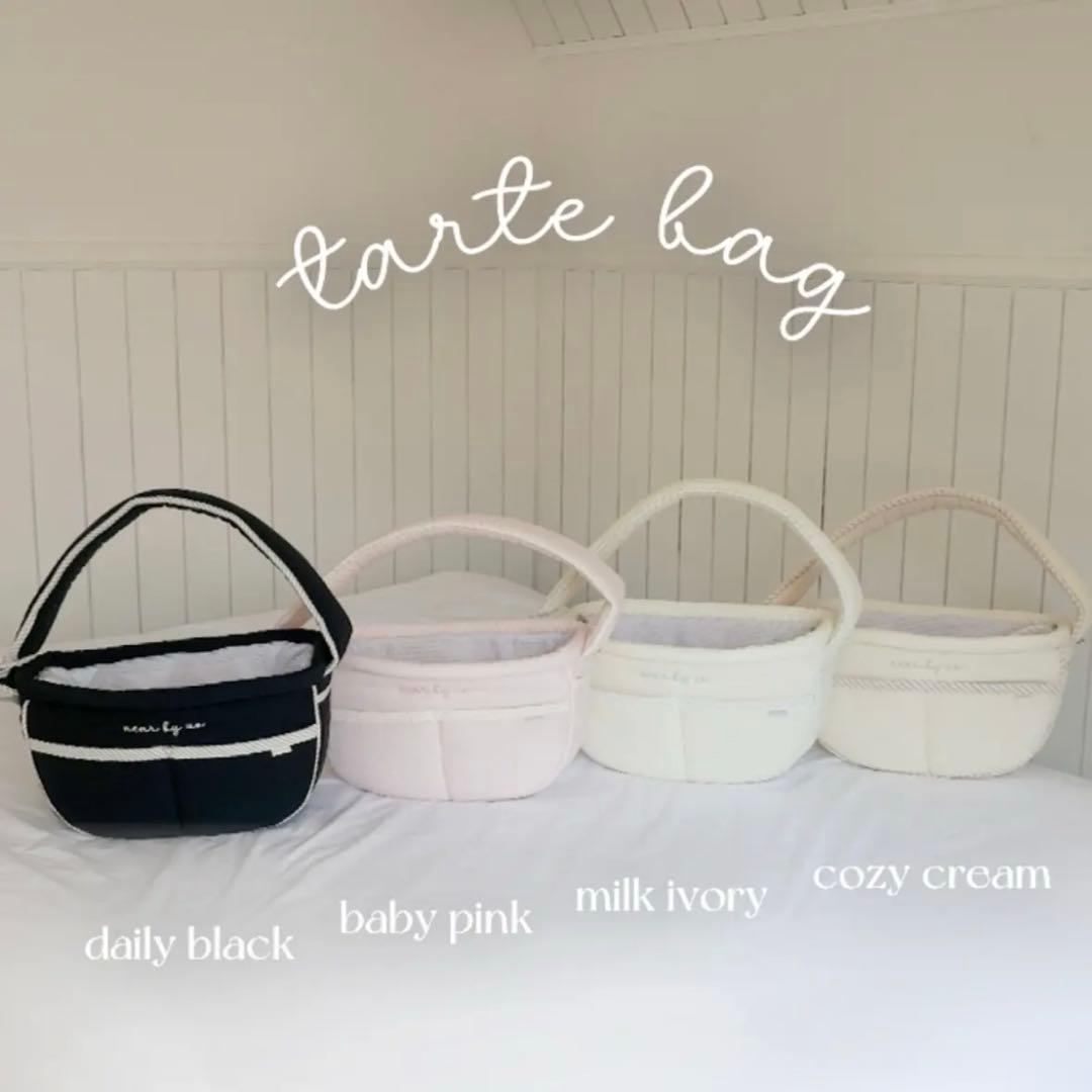 near by us タルトバッグ