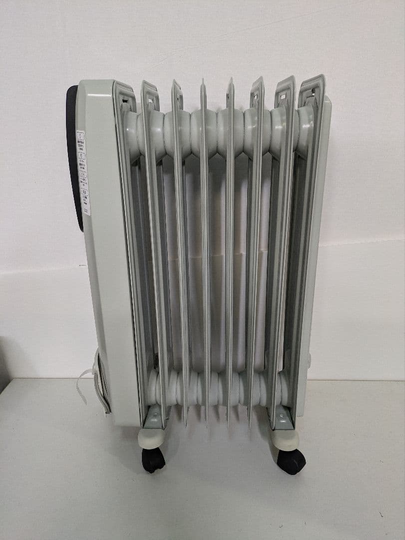デロンギ オイルヒーター デジタルラディアント KHD410812-BK 中古